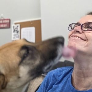 Meet your Posher, April